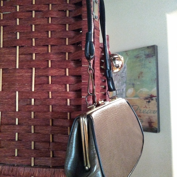 Purse - Picture 5 of 5
